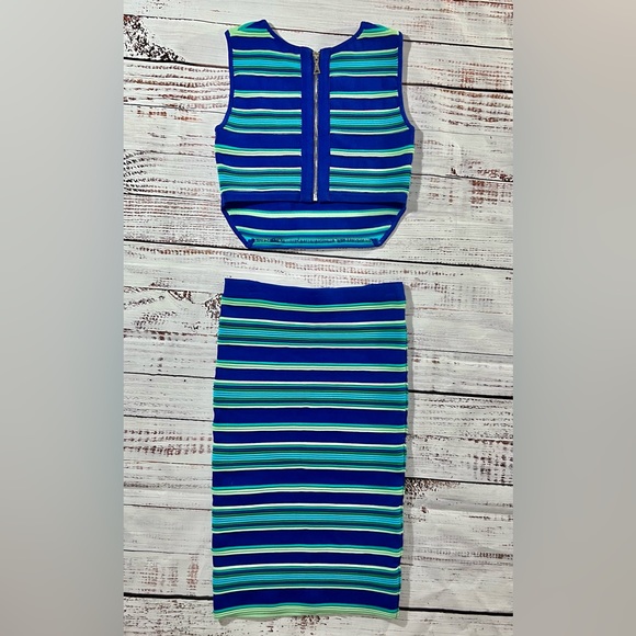 Torn by Ronny Kobo Harlow 2 piece skirt set teal small vibrant spring bodycon - Picture 3 of 7